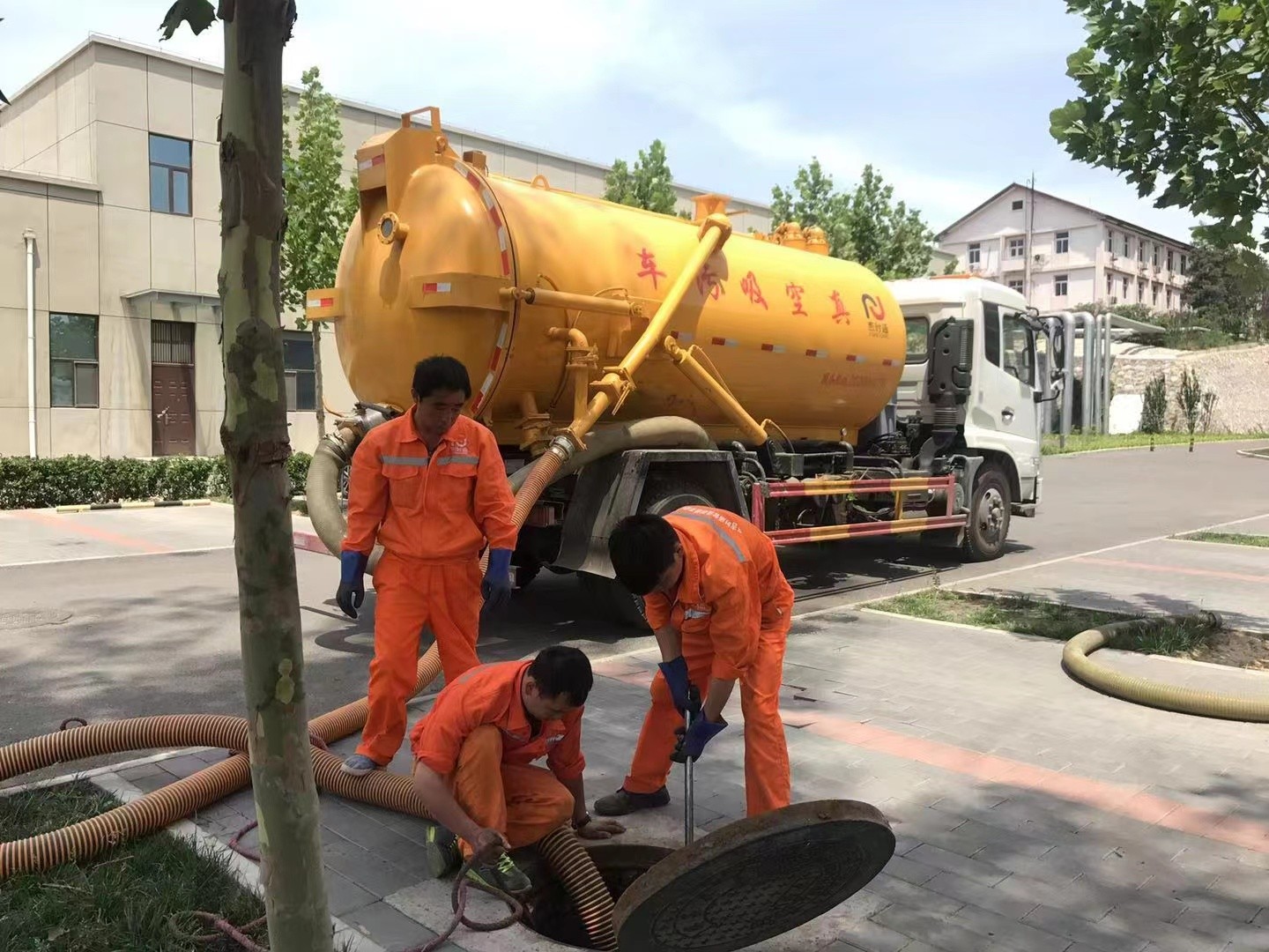 松原化粪池清理与5-8吨吸粪车施工效率分析